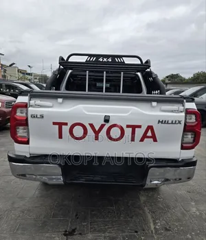 Toyota Hilux Revo Double Cab Petrol 2.7 AWD 2019 White