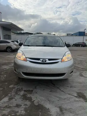 Toyota Sienna LE FWD 2006 Gold