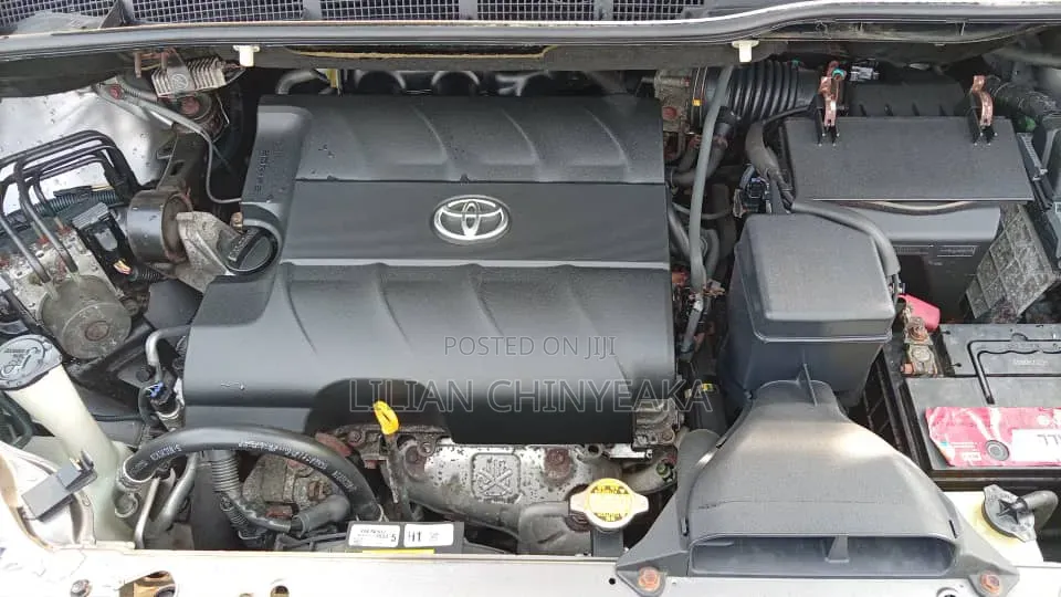 Toyota Sienna 2012 Gray