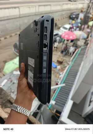 Laptop Toshiba Satellite  P745 8GB Intel Core i3 HDD 320GB