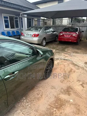 Toyota Corolla 2016 Green