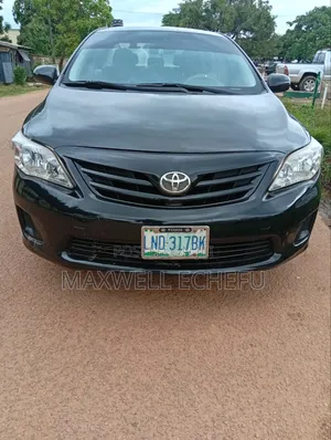 Toyota Corolla 2011 Black