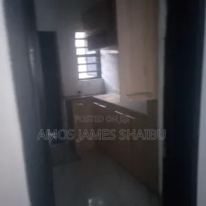 3bdrm Block of Flats in Treasure Estate, Sangotedo for rent