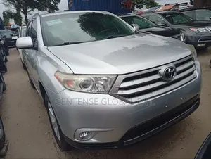 Toyota Highlander 2013 Silver