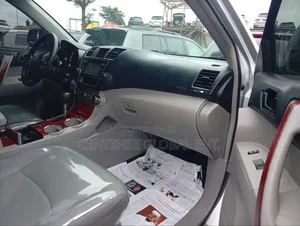 Toyota Highlander 2013 Silver