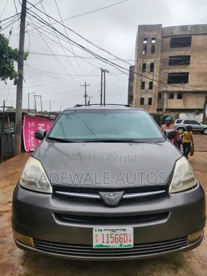 Toyota Sienna 2006 Gray