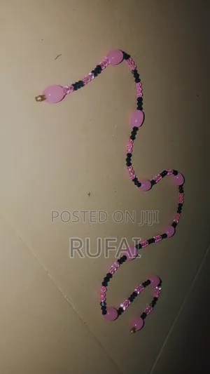 Teni Petals