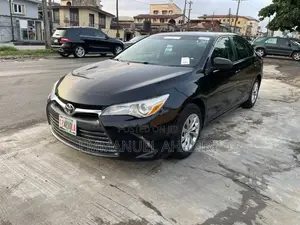 Toyota Camry 2016 Black