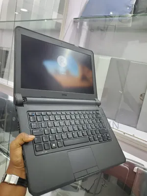Laptop Dell Latitude 3350 8GB Intel Core 3 HDD 500GB