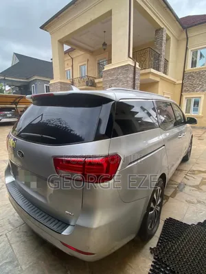 Kia Sedona 2015 Silver