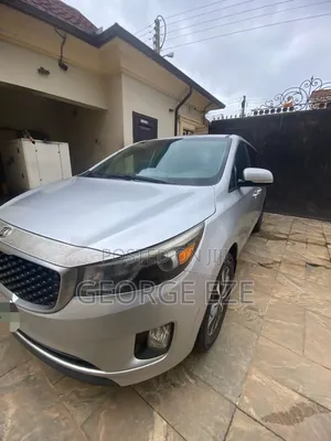 Kia Sedona 2015 Silver