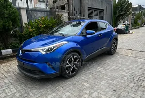 Toyota C-HR 2017 Blue