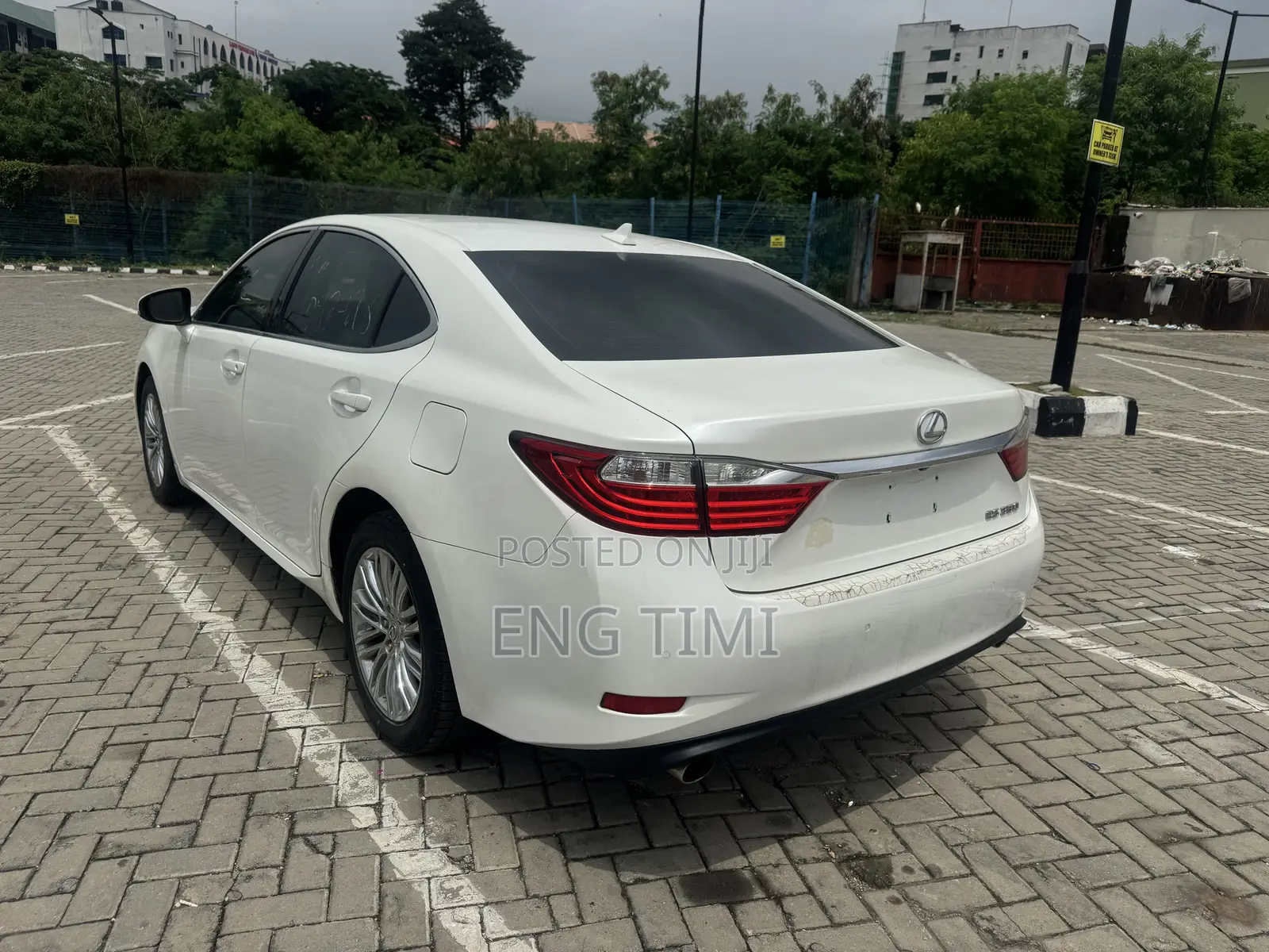 Lexus ES 2013 White