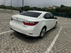 Lexus ES 2013 White