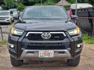 Toyota Hilux 2021 Black