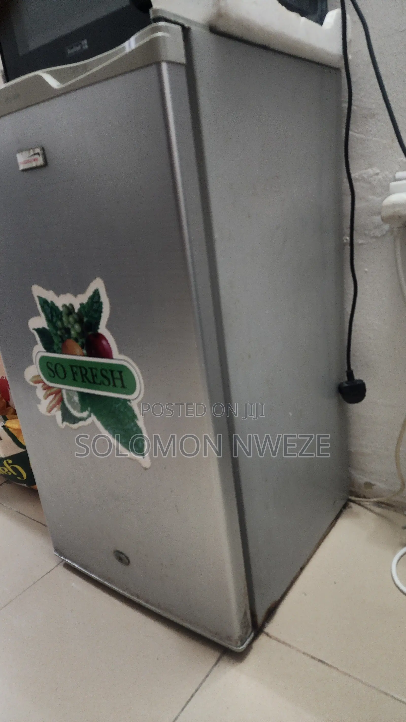 Fridge With Freezer Compartment