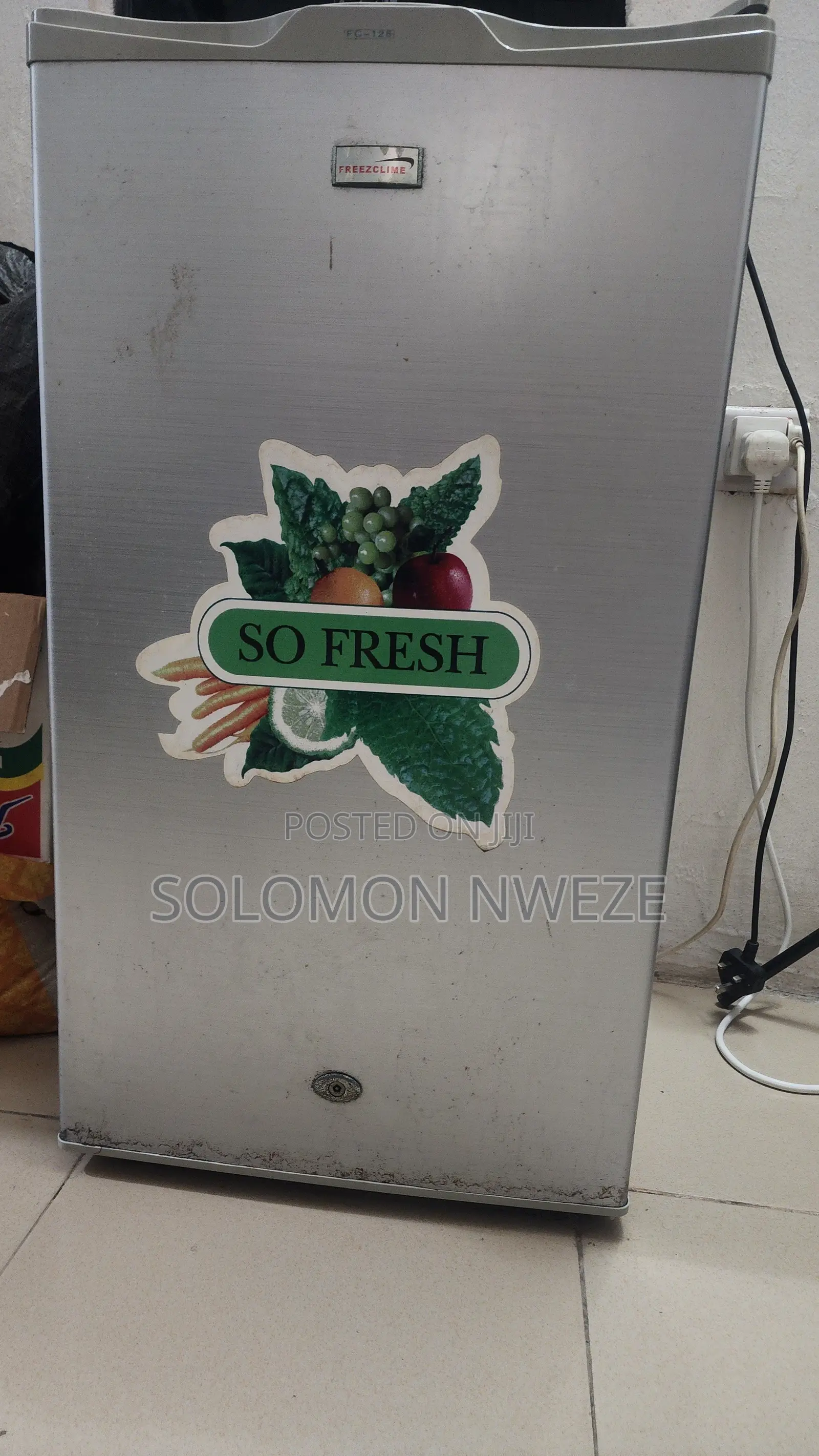 Fridge With Freezer Compartment