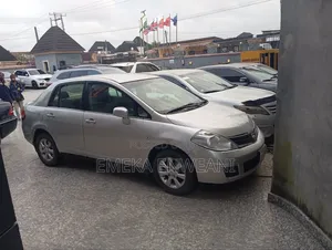 Nissan Tiida 2008 Silver