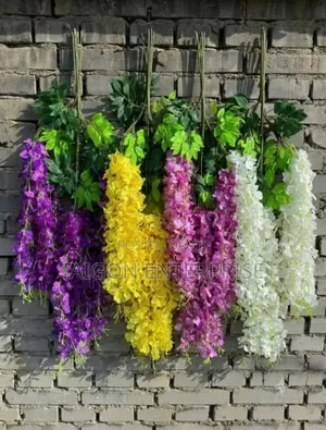 Classy Dangle and Bloom Wall Flowers