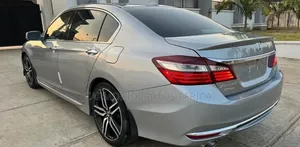 Honda Accord Touring V6 4dr Sedan FWD (3.5L 6cyl 6A) 2017 Silver