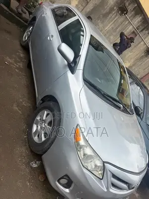 Toyota Corolla 2012 Silver