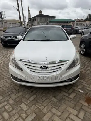Hyundai Sonata Limited Sedan FWD (2.4L 4cyl 6A) 2013 White