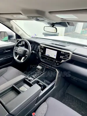 Toyota Tundra 2023 White