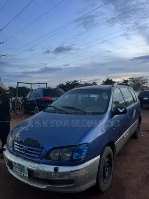 Toyota Picnic 2.0 FWD 2002 Blue