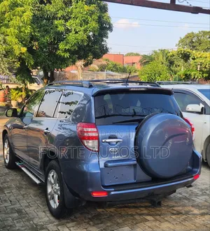 Toyota RAV4 3.5 4x4 2010 Blue