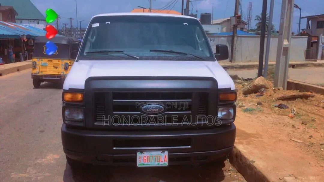 Ford E-150 2012 White