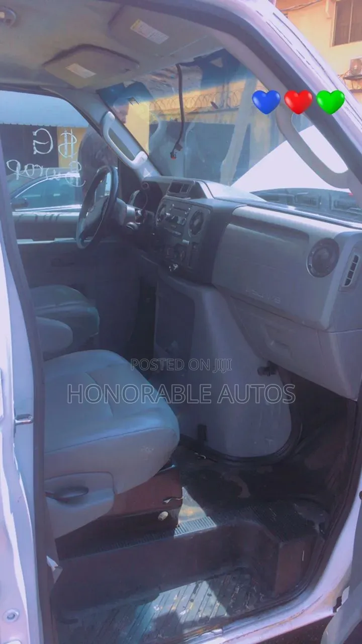Ford E-150 2012 White