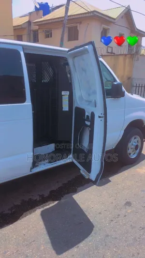 Ford E-150 2012 White