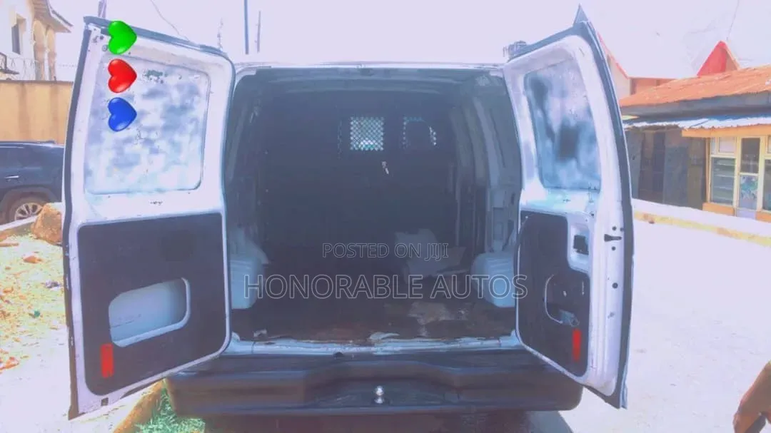 Ford E-150 2012 White