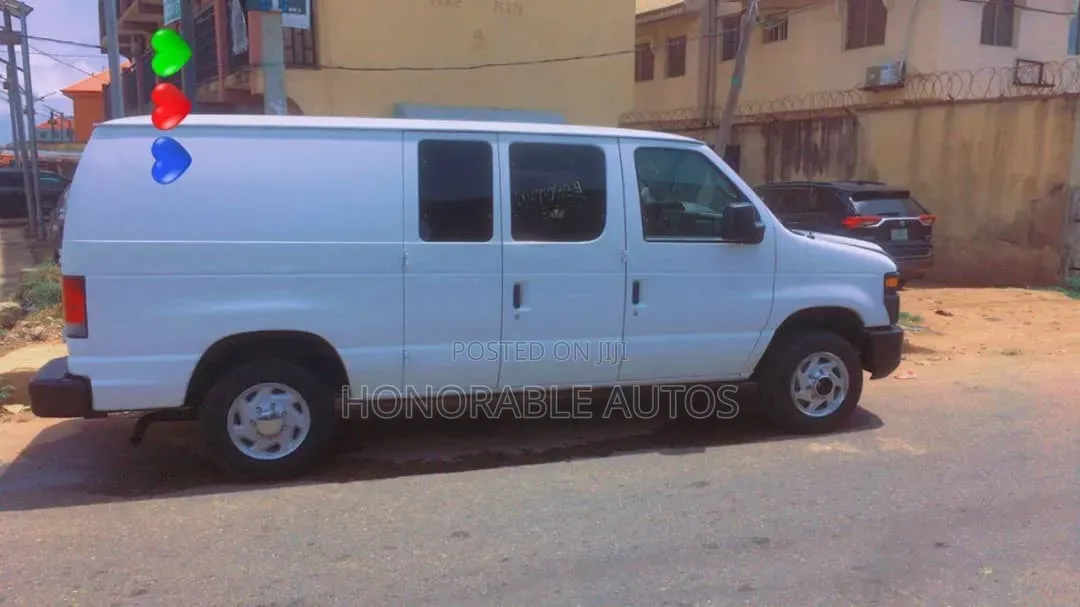 Ford E-150 2012 White