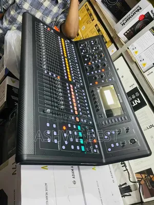 Midas Live M32