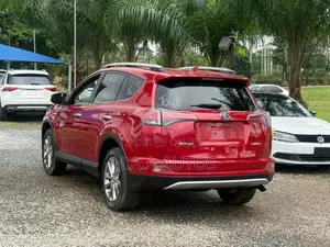Toyota RAV4 Limited AWD (2.5L 4cyl 6A) 2016 Red