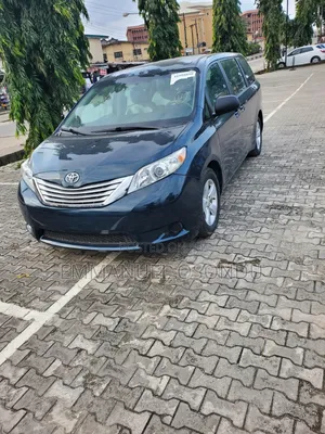 Toyota Sienna 7 Passenger 2011 Blue
