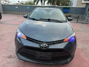 Toyota Corolla LE (1.8L 4cyl 2A) 2019 Gray