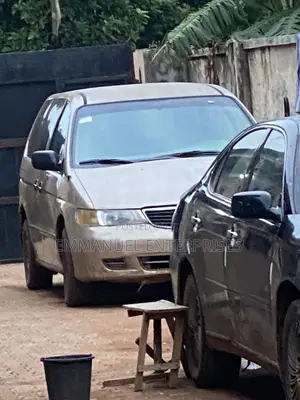 Honda Odyssey 2000 Gold
