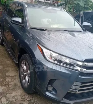 Toyota Highlander 2015 Blue