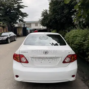 Toyota Corolla 2008 White