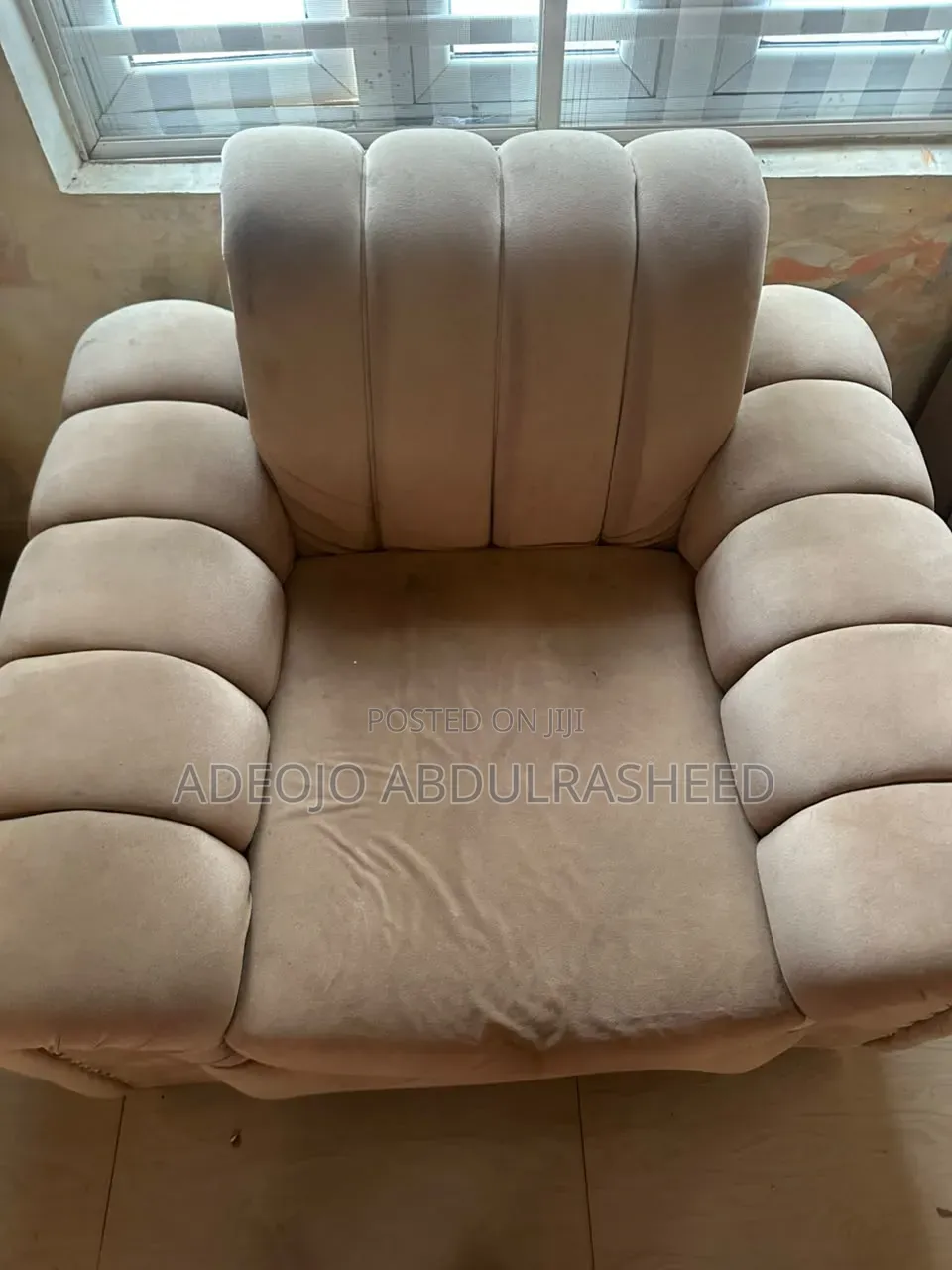 7 Sitter Sofa With Center Table