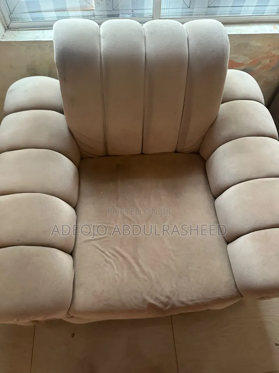 7 Sitter Sofa With Center Table