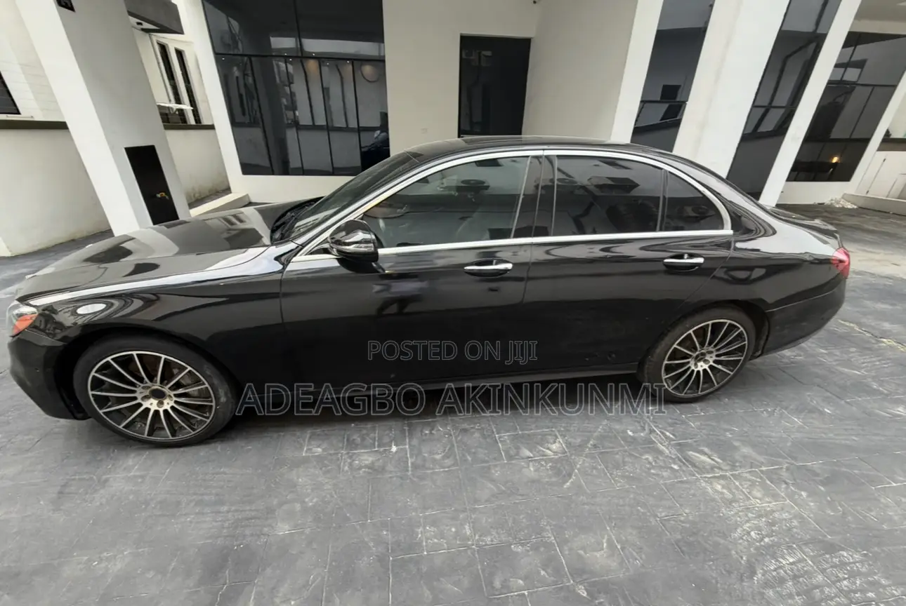 Mercedes-Benz E300 2017 Black