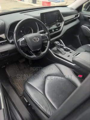 Toyota Highlander 2021 Gray