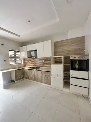 Mini Flat in Royal Pine Estate, Chevron for rent