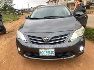 Toyota Corolla 2013 Gray