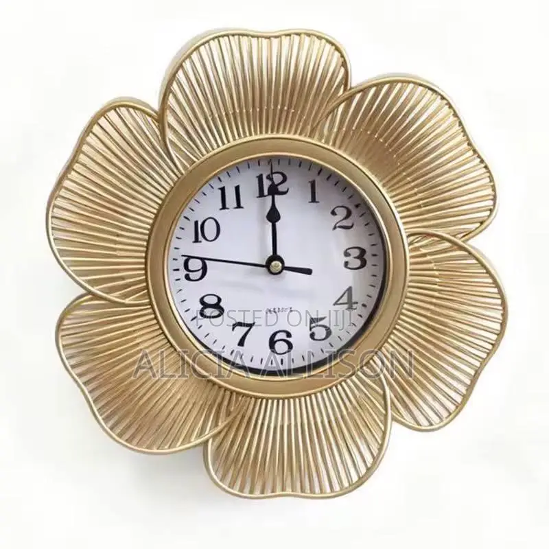 Elegant Gold Flower Decorative Wall Clock