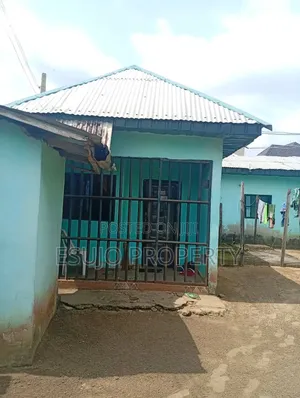 Furnished 5bdrm House in John Linus Road, Uyo for sale