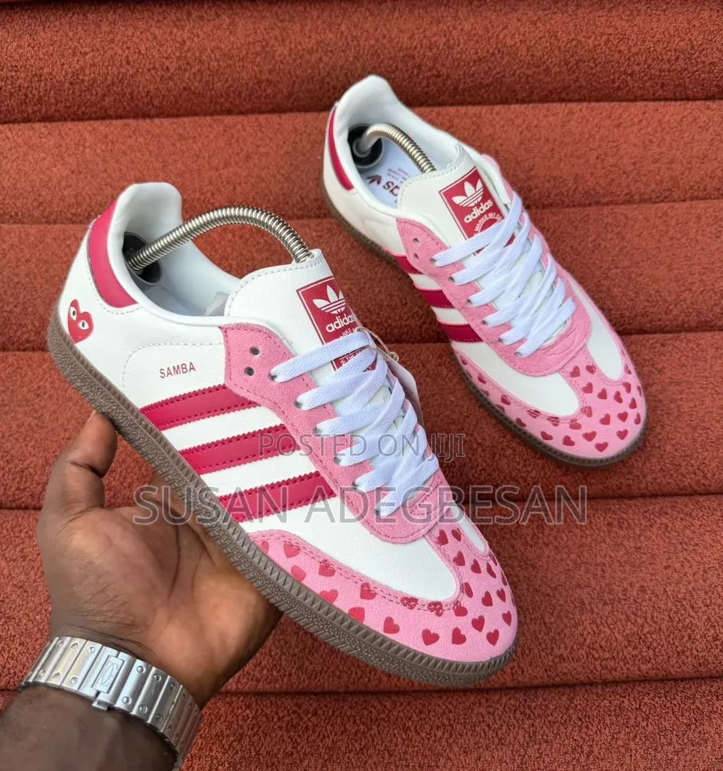 Adidas Sneakers